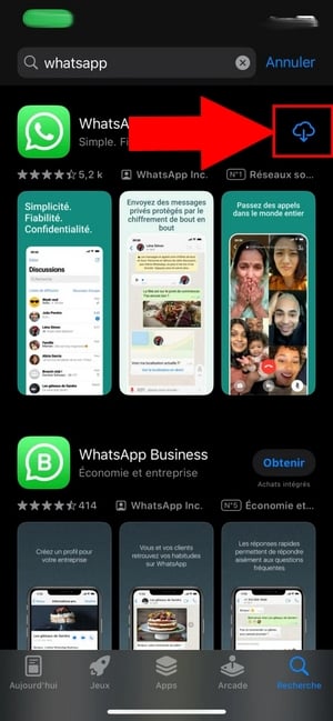 Mengunduh WhatsApp dari App Store 