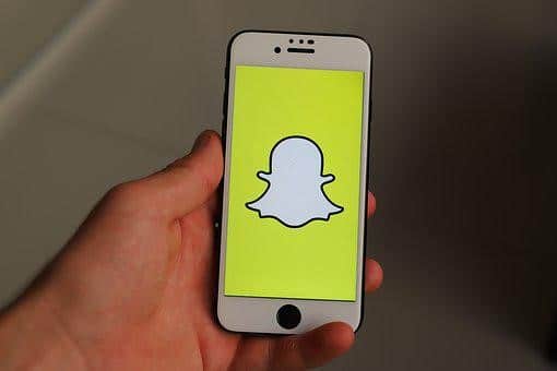 Image illustrating the use of Snapchat