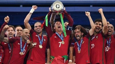 Gambar yang mengilustrasikan kemenangan tim Prancis di Euro 2016