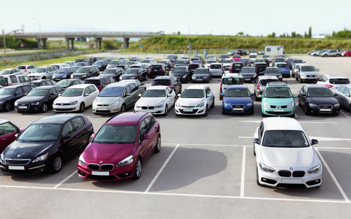 Picture of a car leasing in Portugal