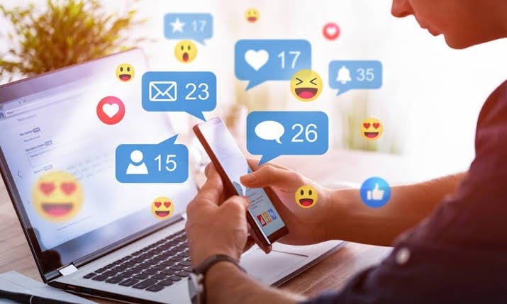 Facebookのフォロワーを購入する。.