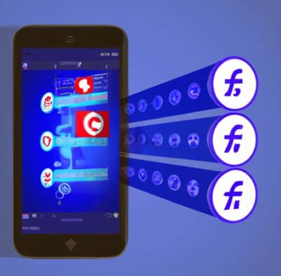 Et billede af en telefon med et Facebook-ikon, der sporer databanen i realtid, hvilket repræsenterer den løbende indsamling af data og brugen af disse data til brugersporing