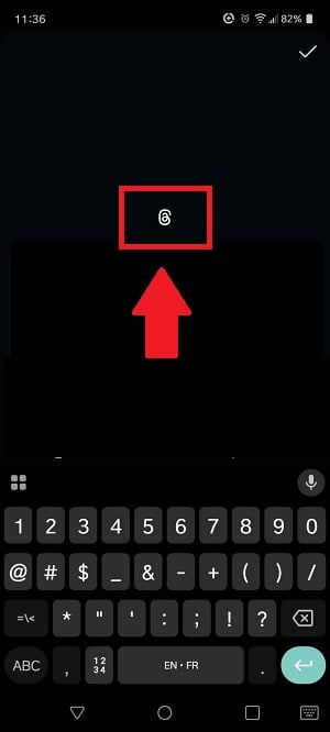 Digitare @ per identificare qualcuno in una storia di Instagram