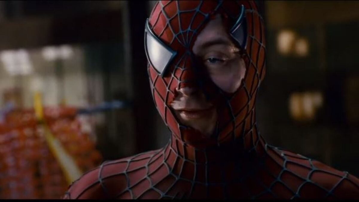 Foto do Homem-Aranha em combate