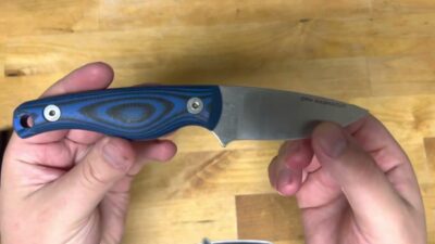 CPM Magnacut, a highly corrosion-resistant pocket knife