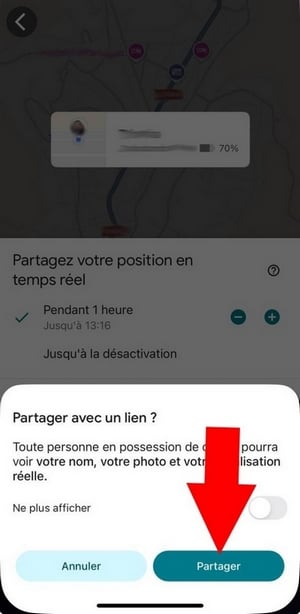 Нажмите кнопку "Поделиться" в приложении Google Maps. 