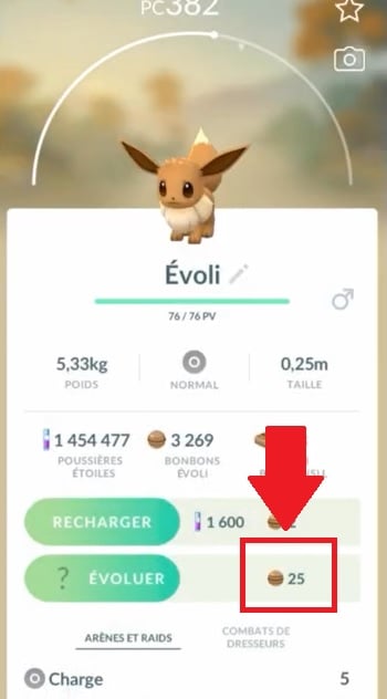 São necessários 25 rebuçados Evoli para o transformar em Noctali no jogo para telemóvel Pokémon GO