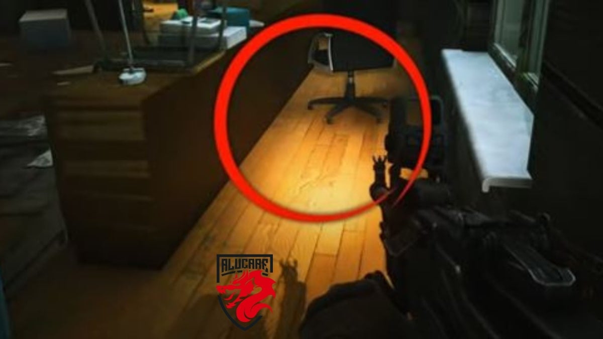 就在柜台后面的地板上