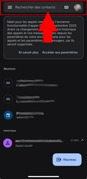 Вставьте код или найдите контакты на своем мобильном телефоне