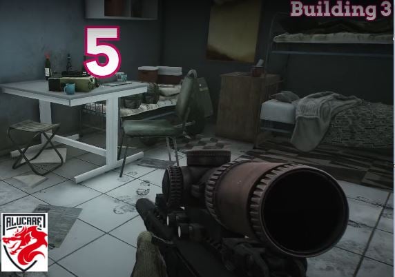 Na secretária da caserna dos renegados da USEC