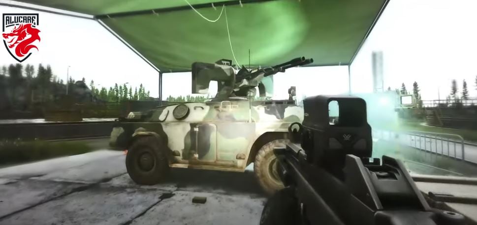 Ein BRDM befindet sich nördlich der Wasseraufbereitungsanlage in einem Zelt.