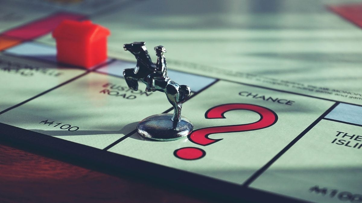 Une figurine de cheval en acier à choisir lors des parties de Monopoly.