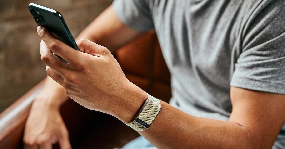 How does the Whoop bracelet measure your stress? We tell you all about it!