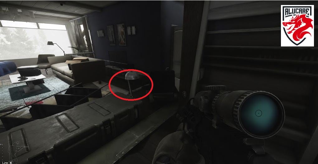 在黑色小屋的楼上，电脑旁边_Tarkov